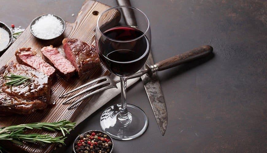 Welke wijn past bij wild? Onze tips voor het perfecte najaar